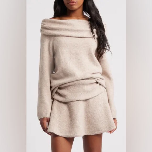 NWT Mistress Rocks Womens S Off The Shoulder Creme Sweater Knit - Picture 1 of 6